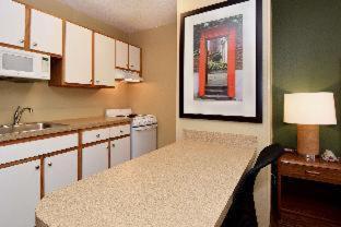 Suburban Studios Columbus East חדר תמונה